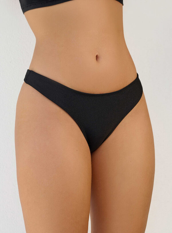 art-667-CaptureOne6585 copia KAURY BIKINIS 667